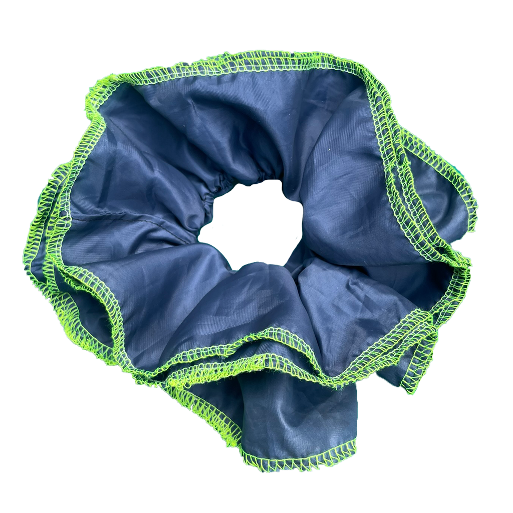 LUMINOUS SCRUNCHIE