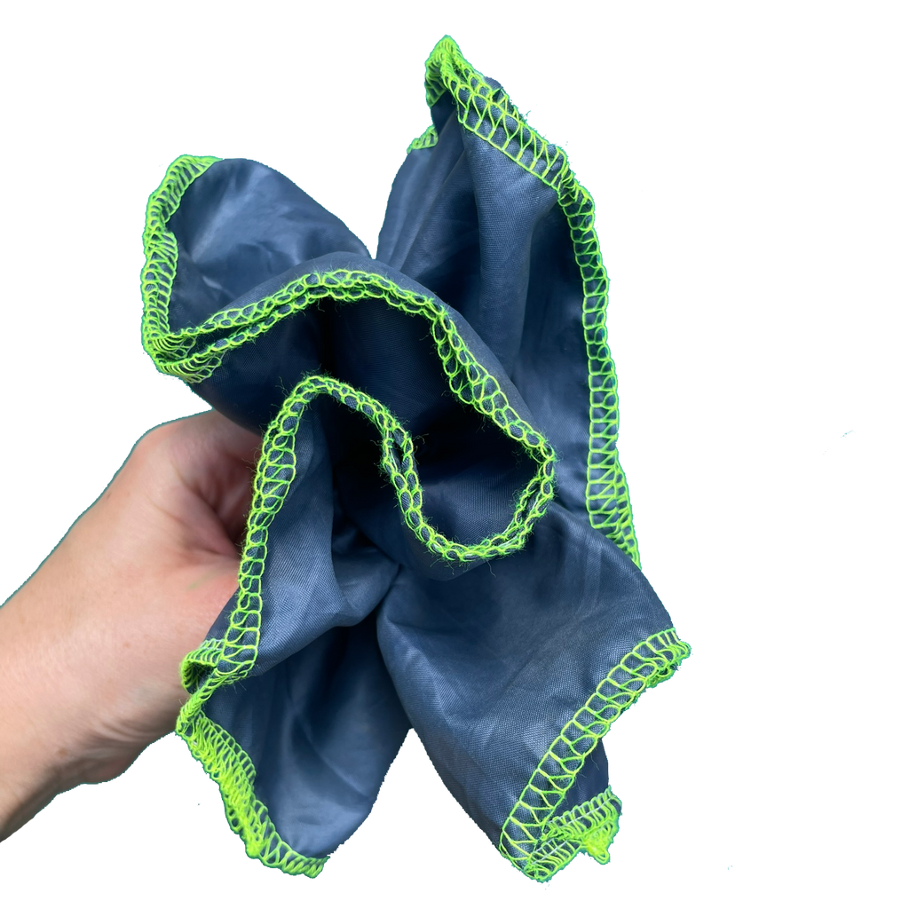 LUMINOUS SCRUNCHIE